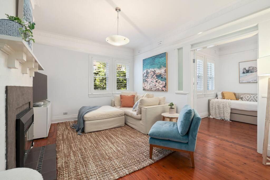 Spacious Art Deco In The Heart Of Manly Appartamento *